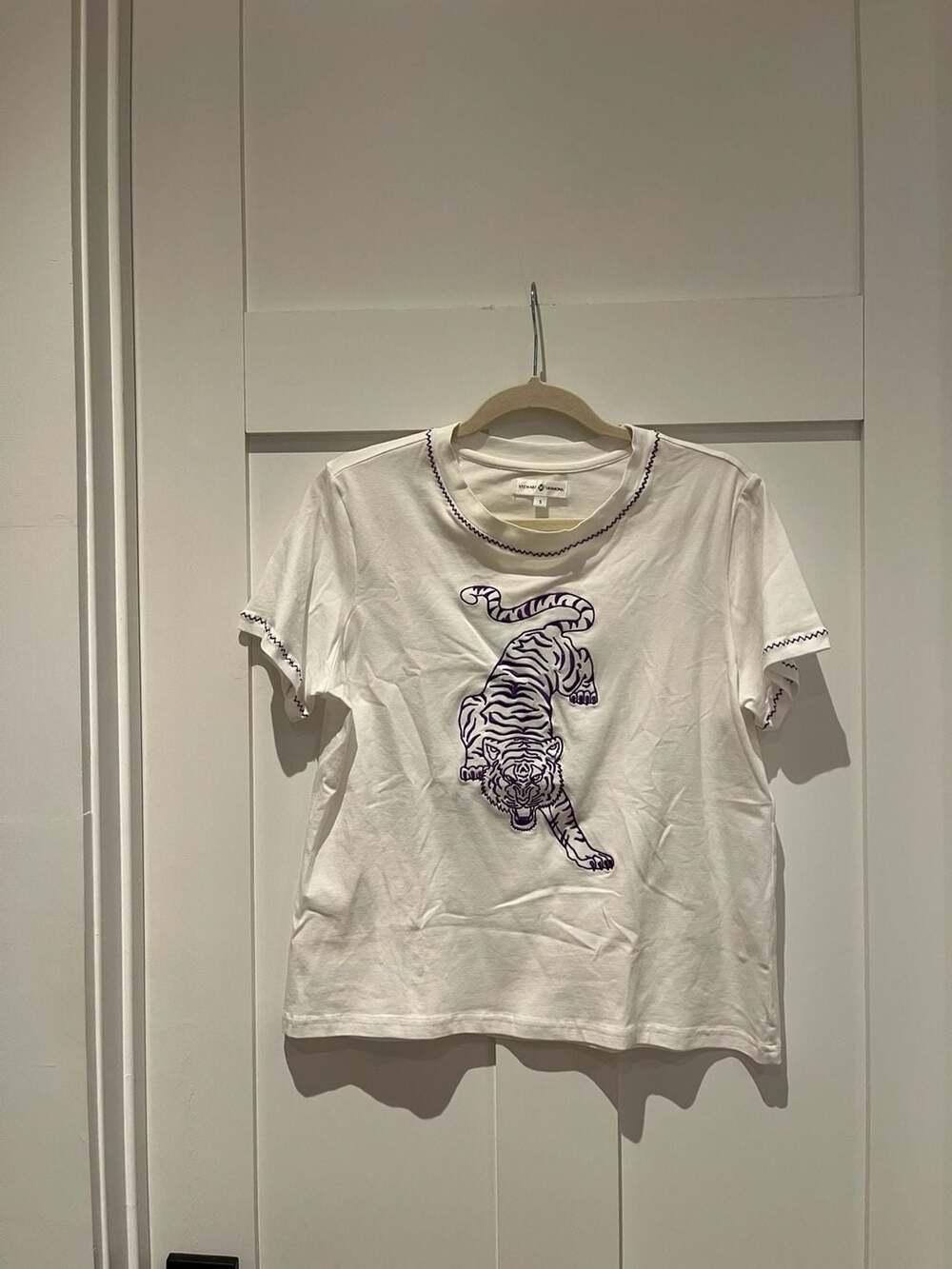 Stewart Simmons Tiger Graphic T-Shirt White Size S